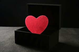 Магические ритуалы для привлечения любви